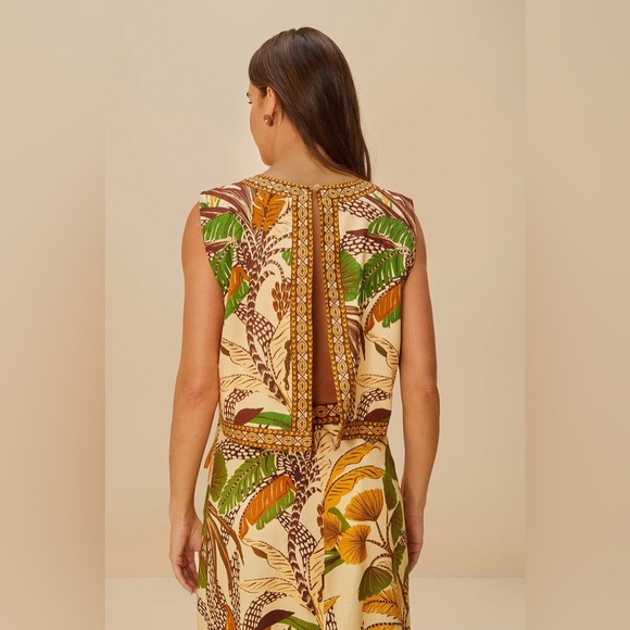 FARM RIO Sand Foliage Sketch Lenzing™ Ecovero™ Euroflax™ Blouse - Picture 4 of 4